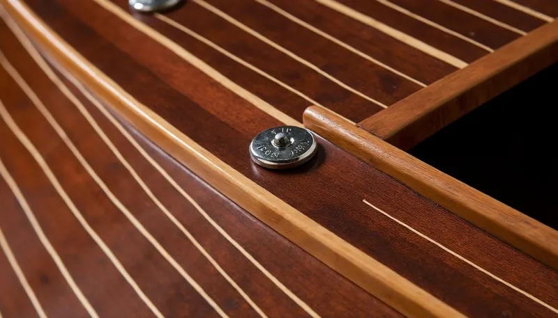 discover the timeless beauty of wooden boats and explore why their natural materials, craftsmanship, and classic design continue to captivate boating enthusiasts and art lovers alike.